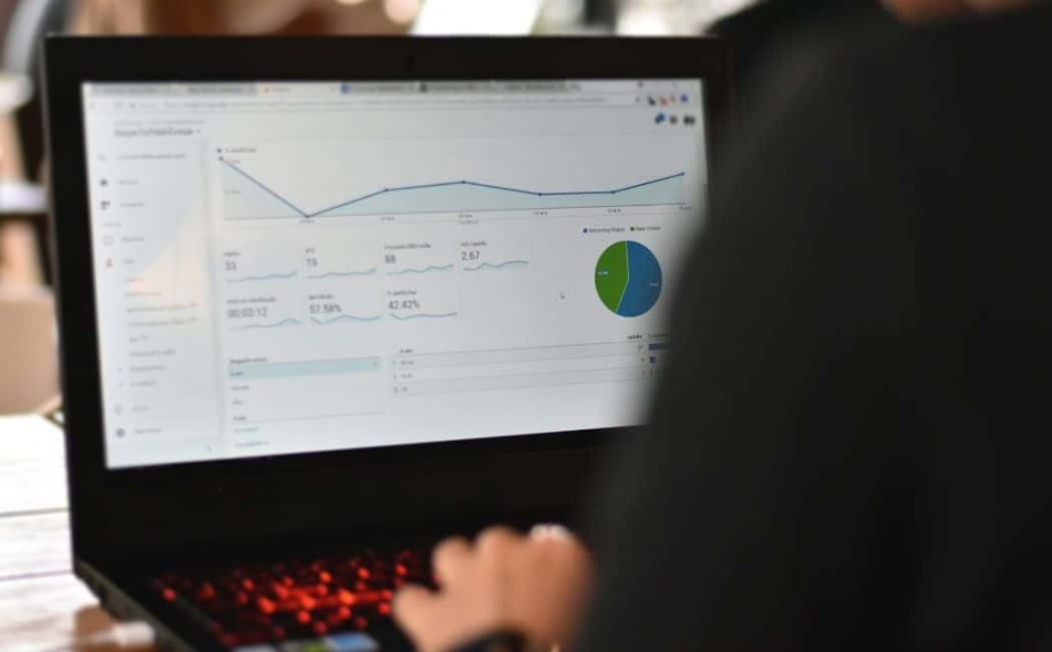 laptop screen showing analytic tracking on dental email campaign